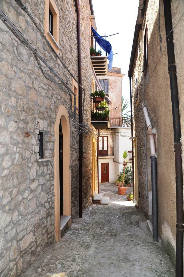 Villetta In Centro Storico Caccamo Exterior photo